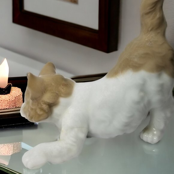 Lladró Collectible "Playful Cat" Figurine #5019 Hand Made Vicente Martinez 1979 - Picture 4 of 15